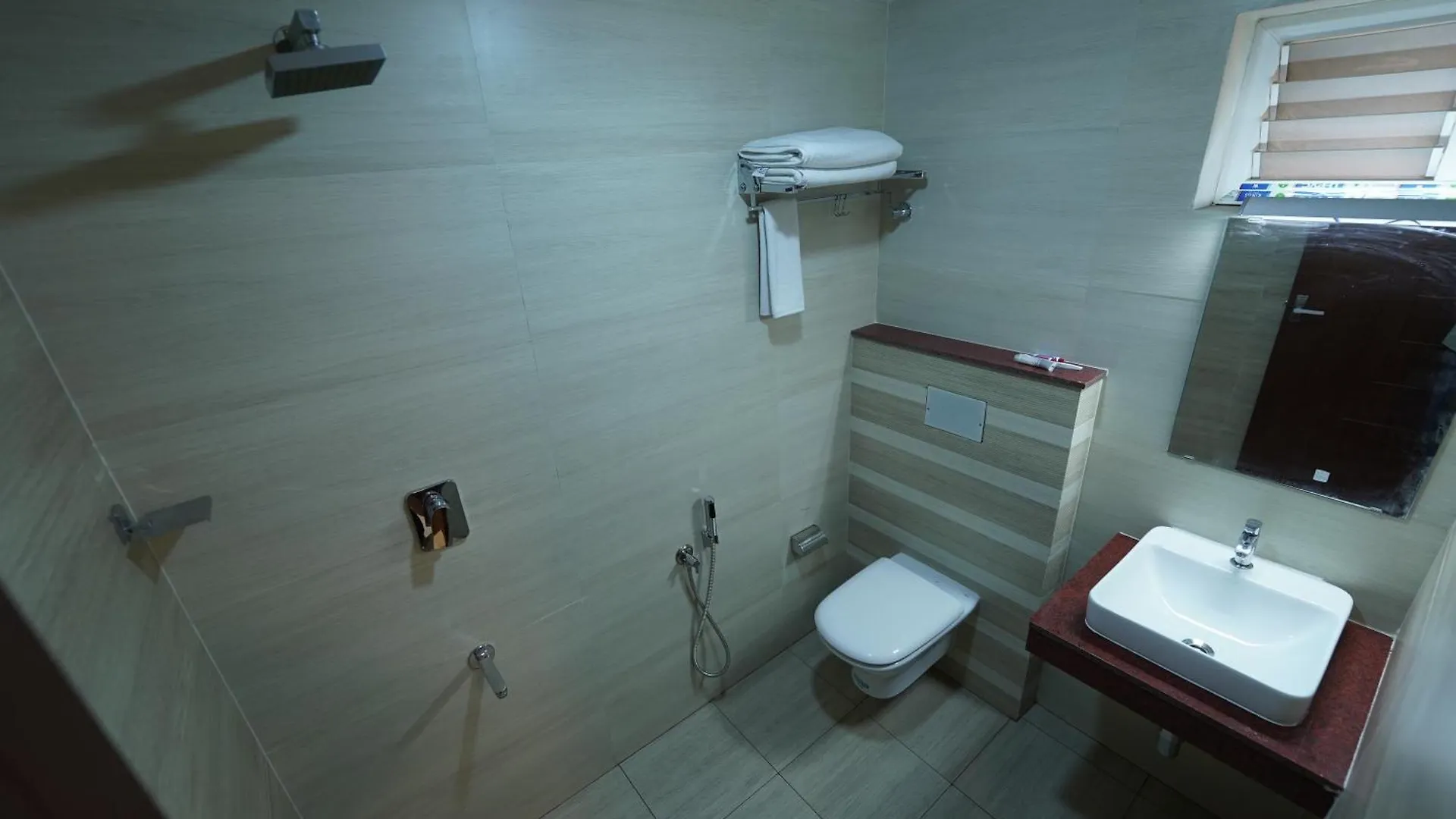 Guruvāyūr Hotel Newline Orchid